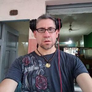 Meet your Posher, Cesar